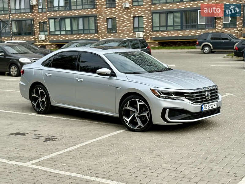 Седан Volkswagen Passat 2020 в Житомирі
