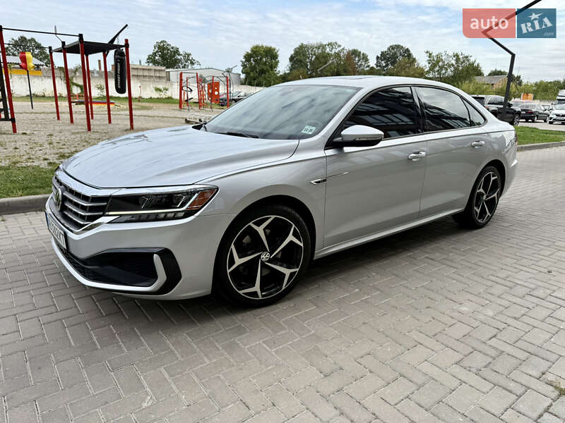 Седан Volkswagen Passat 2020 в Житомирі