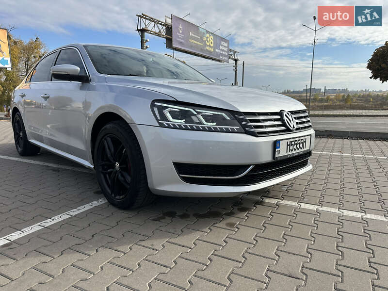 Седан Volkswagen Passat 2013 в Софиевской Борщаговке