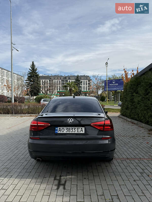 Седан Volkswagen Passat 2016 в Ужгороде