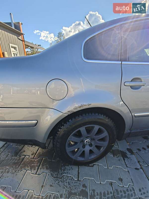 Седан Volkswagen Passat 2004 в Черновцах фото 14 Седан Volkswagen Passat 2004 в Черновцах