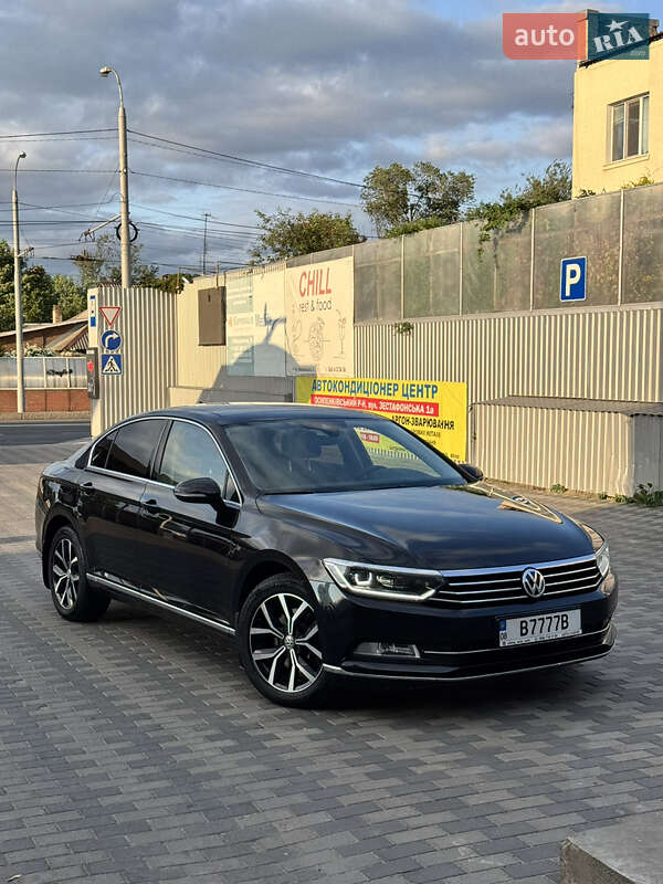 Седан Volkswagen Passat 2018 в Запорожье