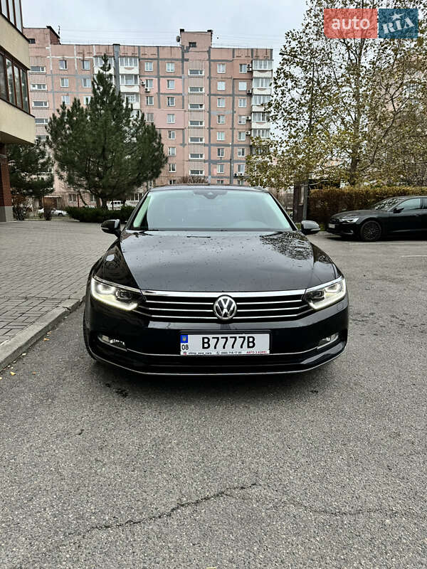 Седан Volkswagen Passat 2018 в Запорожье