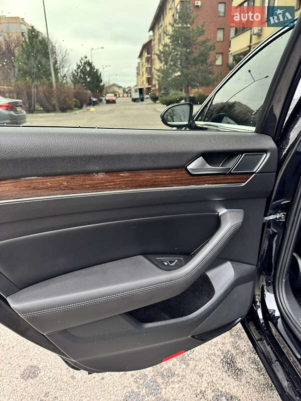 Седан Volkswagen Passat 2018 в Запорожье