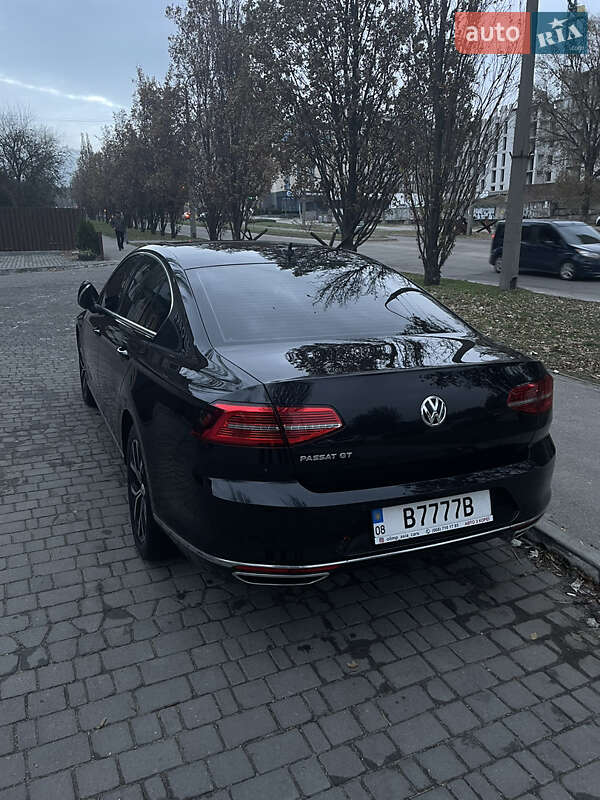 Седан Volkswagen Passat 2018 в Запорожье