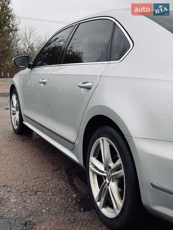 Седан Volkswagen Passat 2013 в Прилуках