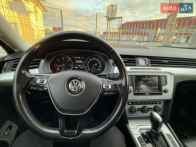 Універсал Volkswagen Passat 2017 в Києві