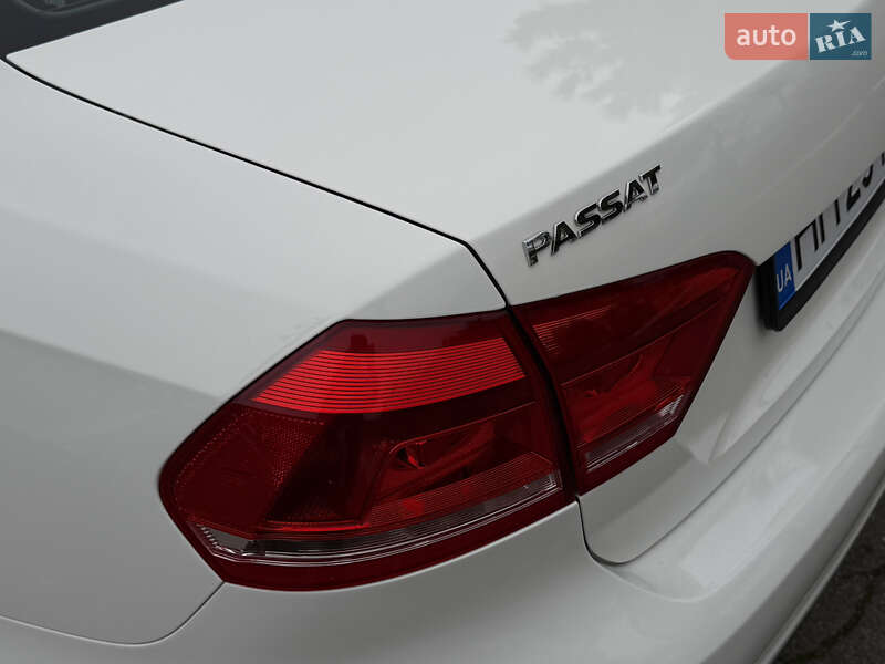 Седан Volkswagen Passat 2015 в Одессе