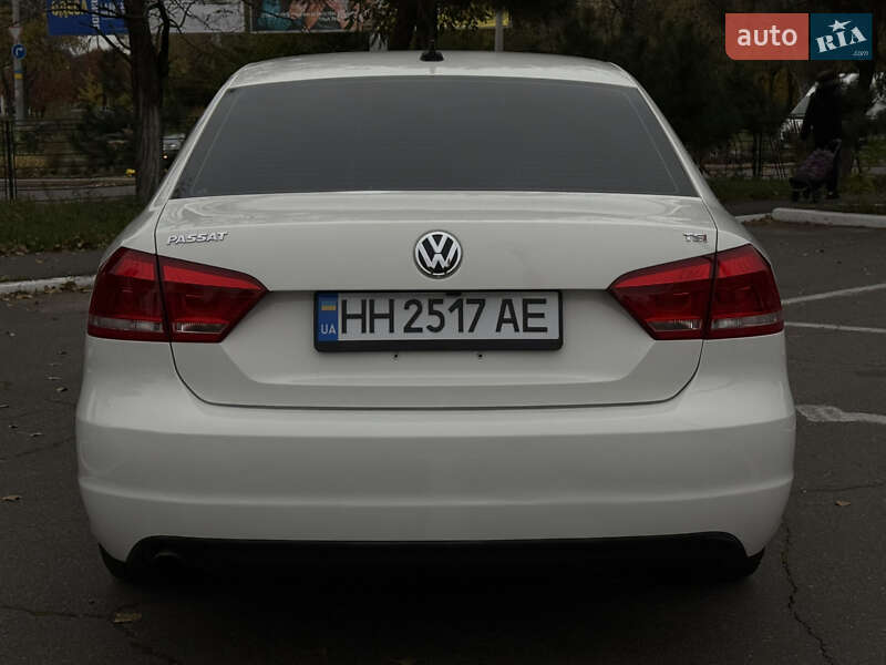 Седан Volkswagen Passat 2015 в Одессе