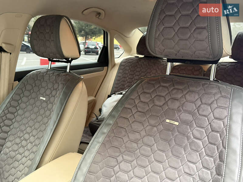 Седан Volkswagen Passat 2015 в Одессе