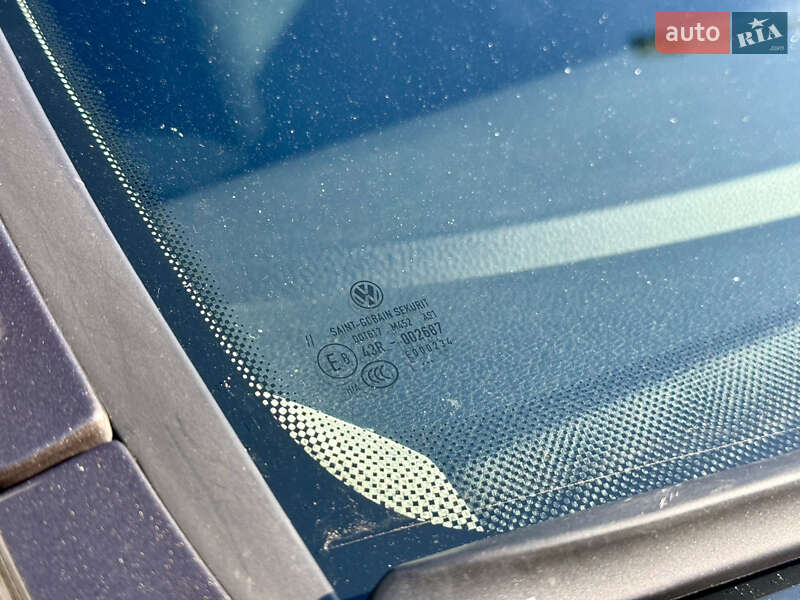 Седан Volkswagen Passat 2011 в Киеве