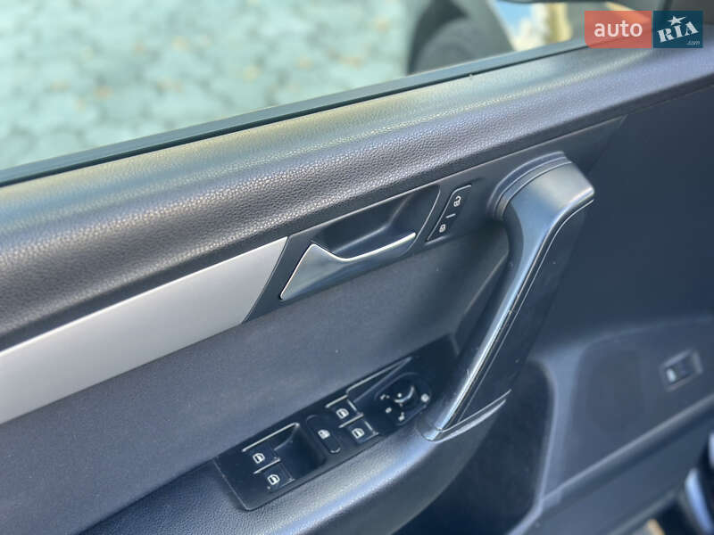 Седан Volkswagen Passat 2013 в Дубні