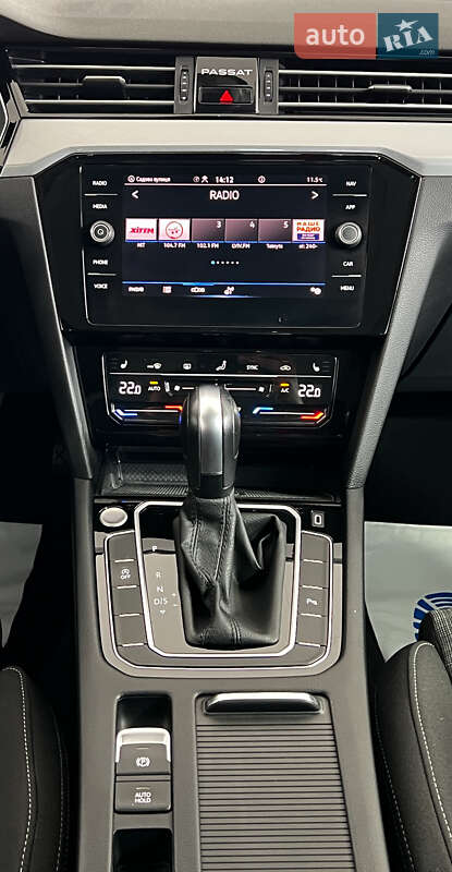 Універсал Volkswagen Passat 2021 в Львові