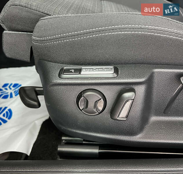 Універсал Volkswagen Passat 2021 в Львові