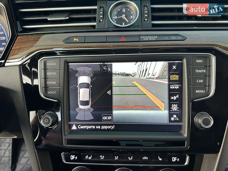 Седан Volkswagen Passat 2016 в Одессе