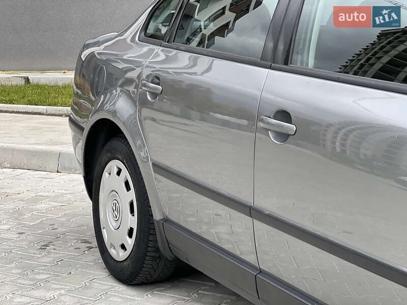 Седан Volkswagen Passat 2001 в Тернополе