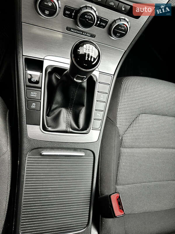 Седан Volkswagen Passat 2014 в Хмельницком