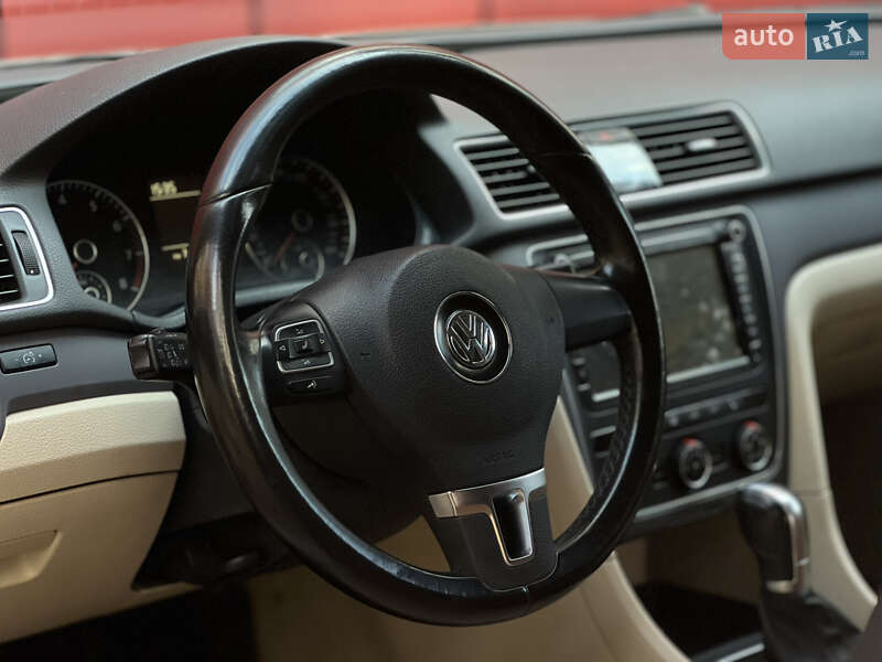 Седан Volkswagen Passat 2015 в Кропивницькому