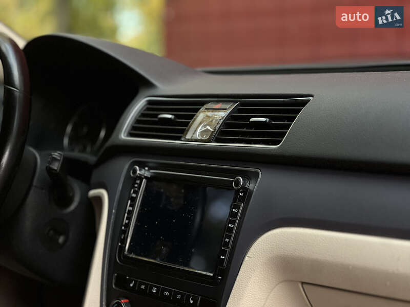 Седан Volkswagen Passat 2015 в Кропивницькому