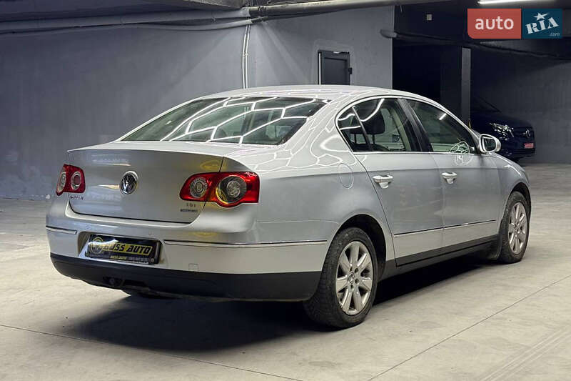 Седан Volkswagen Passat 2010 в Чернівцях