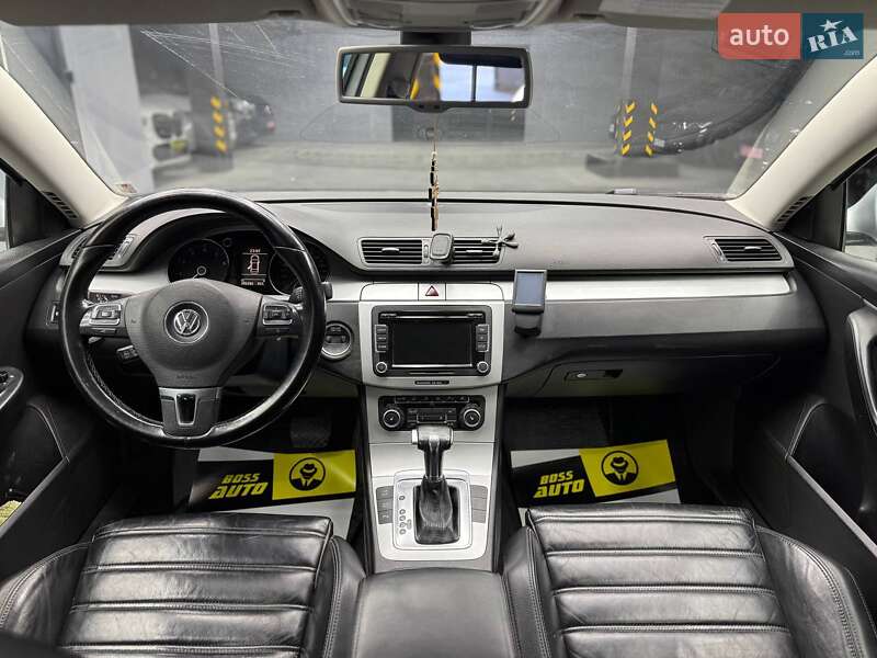 Седан Volkswagen Passat 2010 в Чернівцях