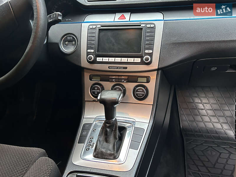 Седан Volkswagen Passat 2005 в Мукачево