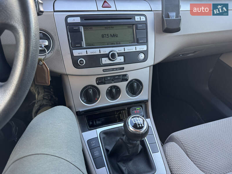 Універсал Volkswagen Passat 2009 в Тульчині