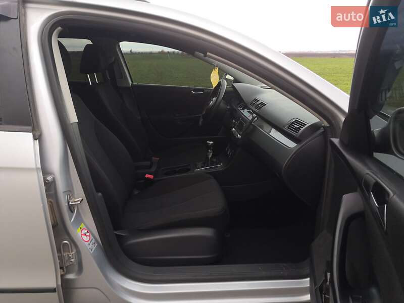 Універсал Volkswagen Passat 2007 в Здолбуніві