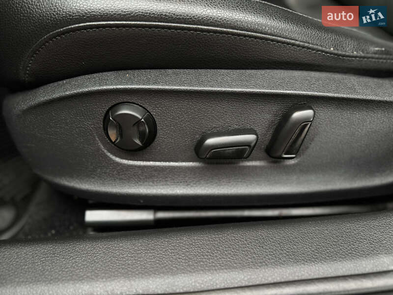 Седан Volkswagen Passat 2014 в Киеве