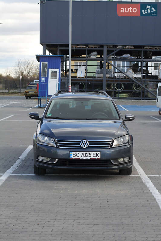 Универсал Volkswagen Passat 2011 в Ивано-Франковске фото 3 Универсал Volkswagen Passat 2011 в Ивано-Франковске