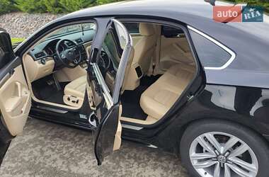 Седан Volkswagen Passat 2016 в Киеве