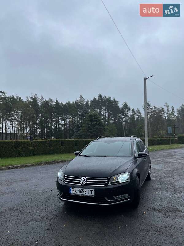 Универсал Volkswagen Passat 2012 в Маневичах