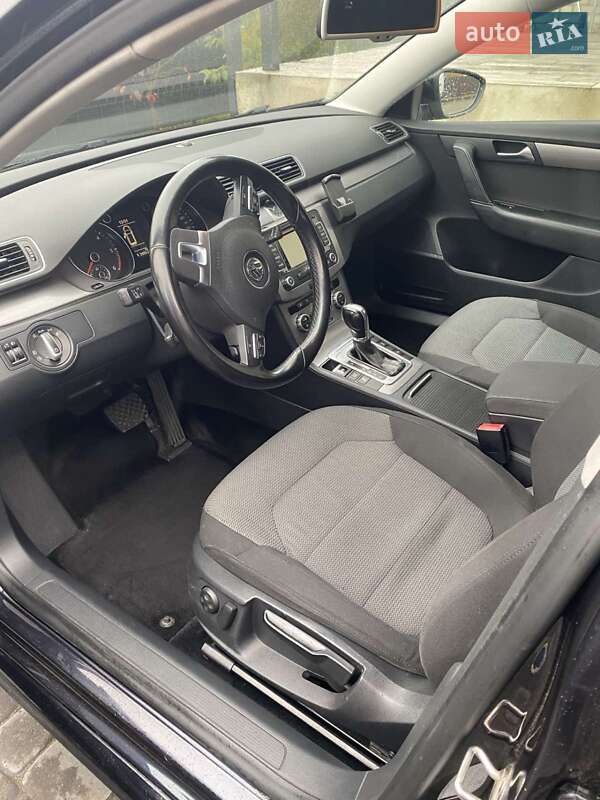 Универсал Volkswagen Passat 2012 в Маневичах