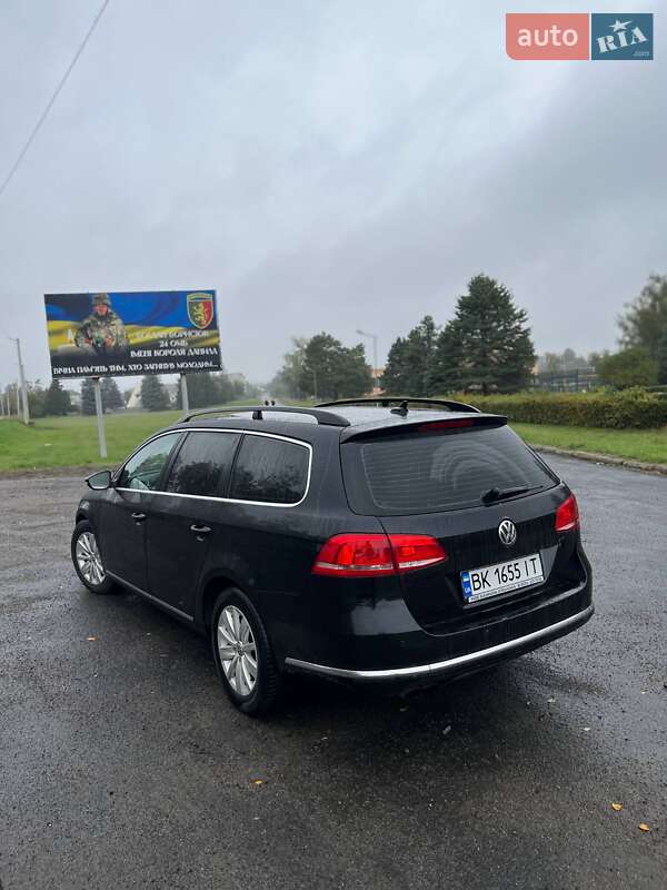 Универсал Volkswagen Passat 2012 в Маневичах