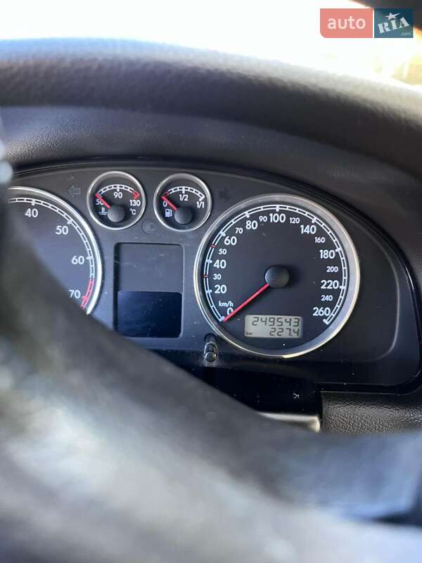 Седан Volkswagen Passat 2002 в Емильчине фото 12 Седан Volkswagen Passat 2002 в Емильчине