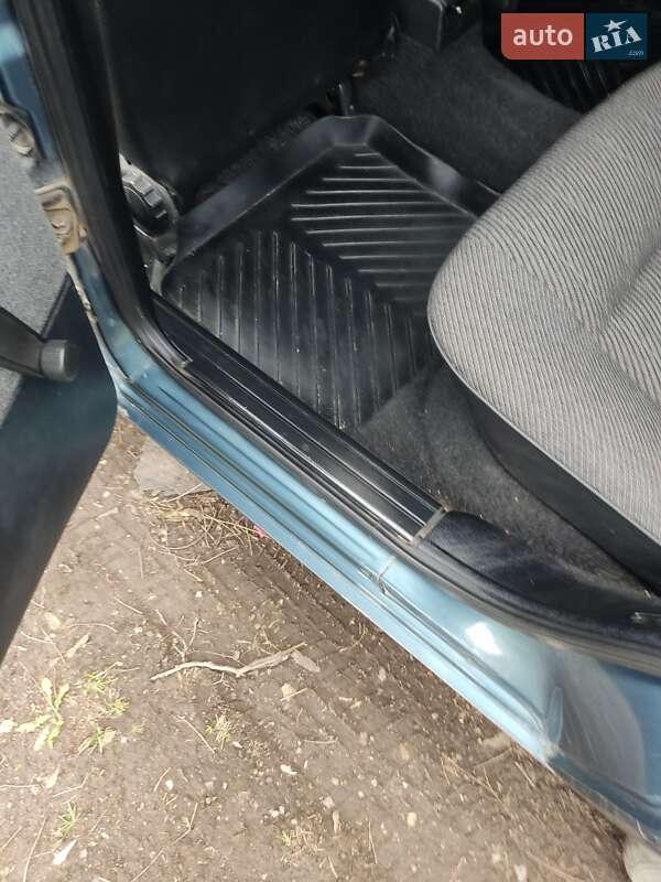 Седан Volkswagen Passat 1990 в Каменец-Подольском фото 4 Седан Volkswagen Passat 1990 в Каменец-Подольском