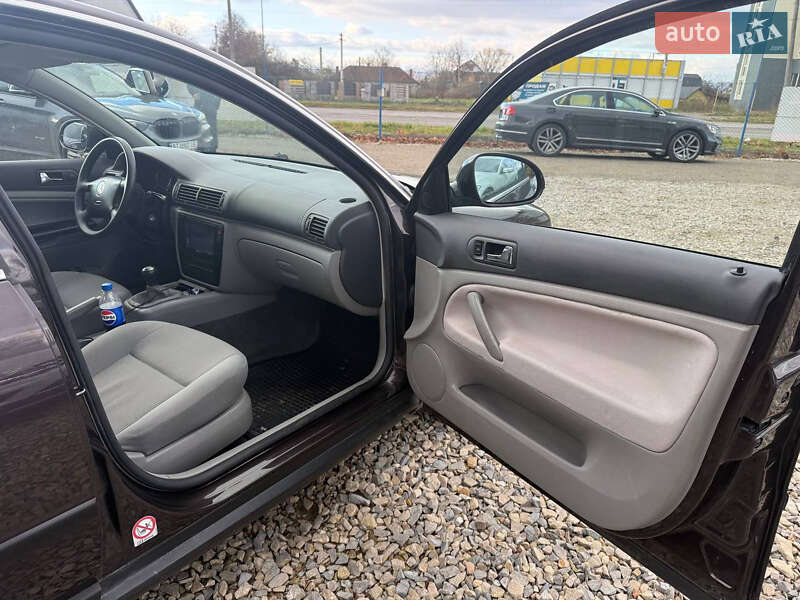 Седан Volkswagen Passat 2004 в Коломые