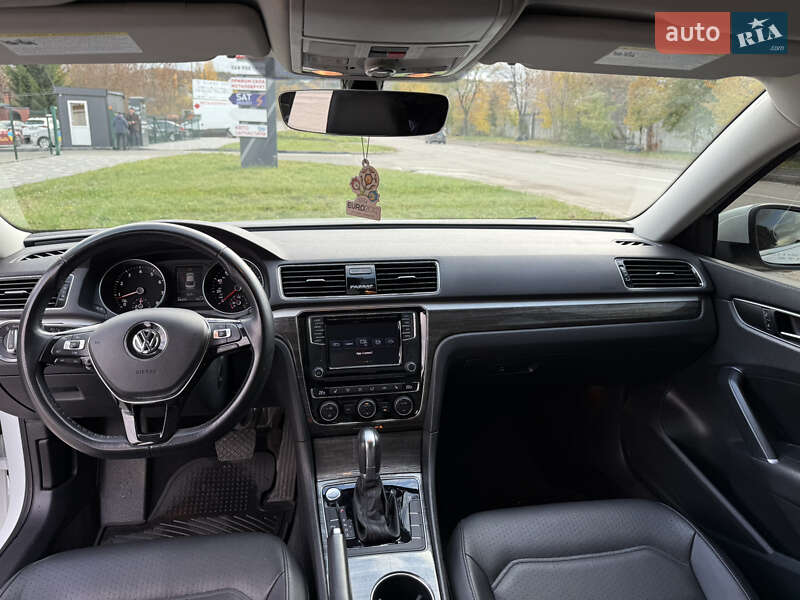 Седан Volkswagen Passat 2017 в Львові