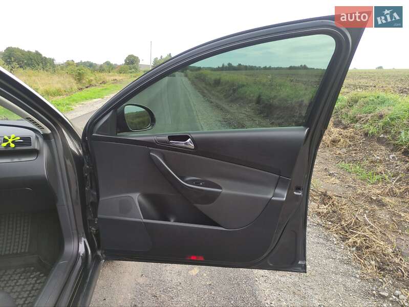 Универсал Volkswagen Passat 2006 в Хмельницком