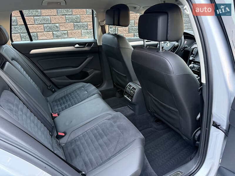 Универсал Volkswagen Passat 2015 в Ровно