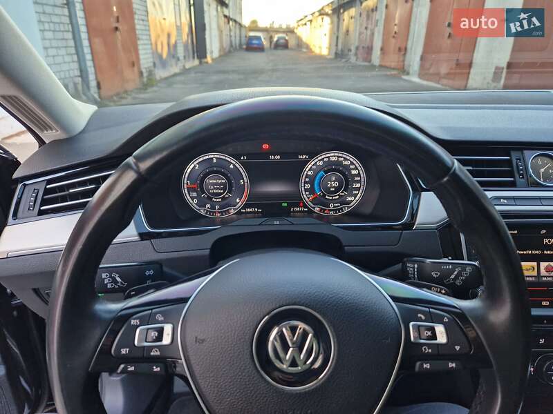 Универсал Volkswagen Passat 2016 в Киеве фото 40 Универсал Volkswagen Passat 2016 в Киеве