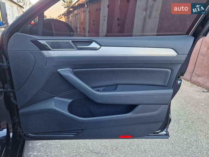 Универсал Volkswagen Passat 2016 в Киеве фото 57 Универсал Volkswagen Passat 2016 в Киеве
