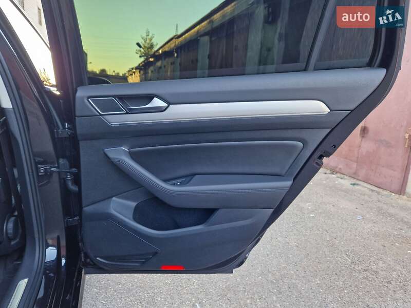 Универсал Volkswagen Passat 2016 в Киеве фото 52 Универсал Volkswagen Passat 2016 в Киеве