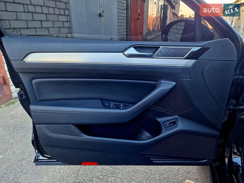 Универсал Volkswagen Passat 2016 в Киеве фото 38 Универсал Volkswagen Passat 2016 в Киеве
