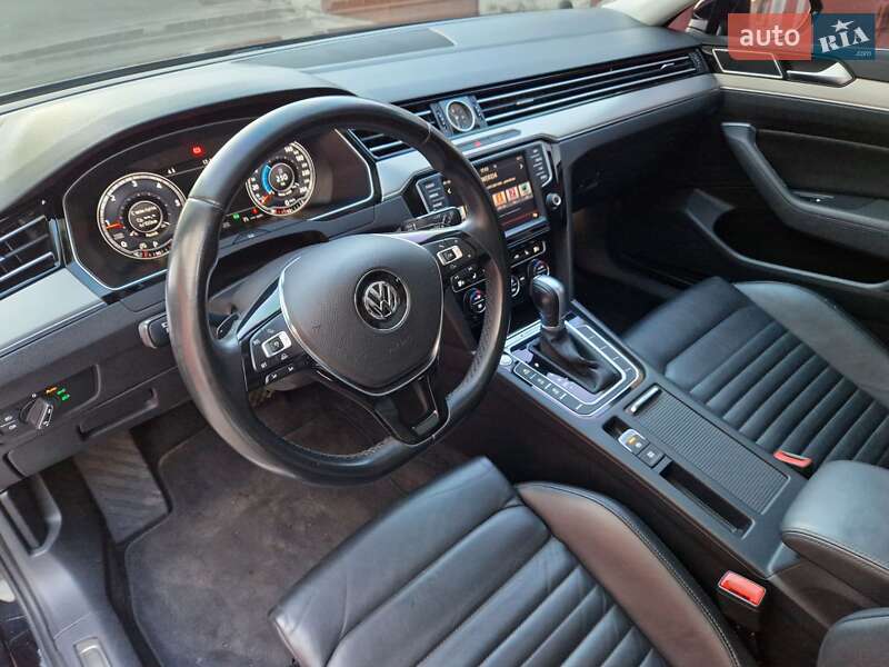 Универсал Volkswagen Passat 2016 в Киеве фото 36 Универсал Volkswagen Passat 2016 в Киеве