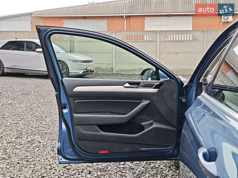 Универсал Volkswagen Passat 2018 в Луцке фото 20 Универсал Volkswagen Passat 2018 в Луцке