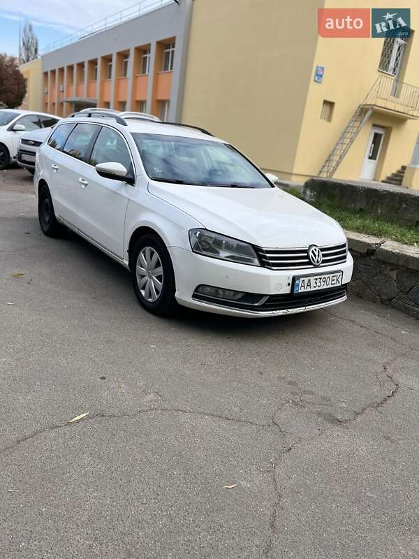 Универсал Volkswagen Passat 2013 в Киеве