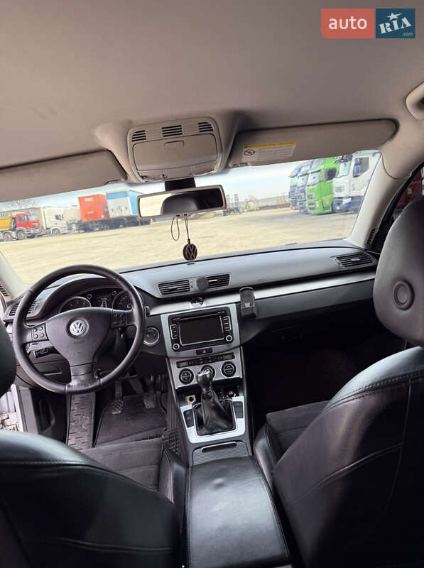 Седан Volkswagen Passat 2007 в Чернівцях