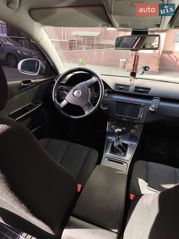 Универсал Volkswagen Passat 2006 в Киеве