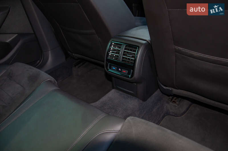 Універсал Volkswagen Passat 2016 в Ужгороді